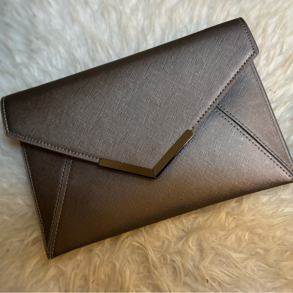 DEXMAY ENVELOPE CLUTCH CROSSBODY HANDBAG IN METALLIC FAUX PU LEATHER - Picture 6 of 10